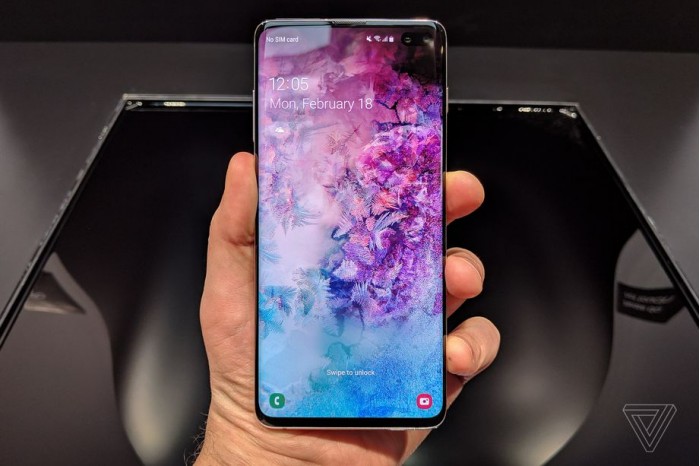 galaxys10_vladsavov.jpg