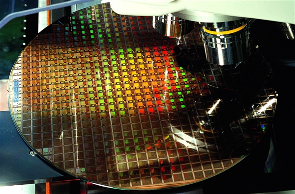 上海政府：芯片设计能力已达7nm 光刻机国际先进水平
