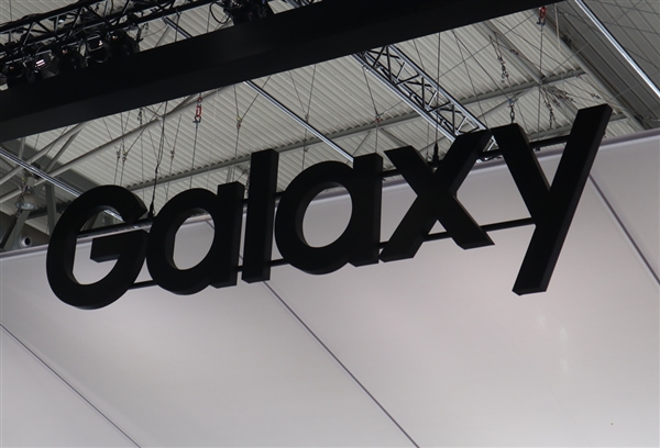 苹果新iPhone屏幕曝光：要用三星Note 10同款