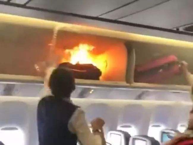 充电宝在飞机上起火