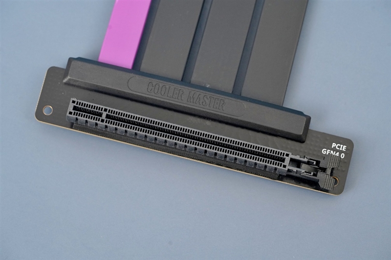 精致颜值与精湛做工！酷冷至尊PCIe 4.0延长线体验：任何7槽位机箱都可显卡竖装