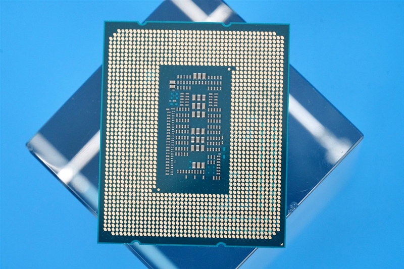 Intel 7的怒吼！酷睿i9-12900K/i5-12600K首发评测：ROG MAXIMUS Z690 HERO神奇加成