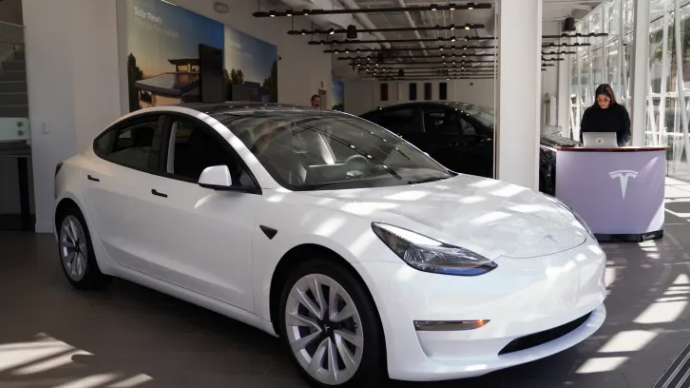 特斯拉Model 3