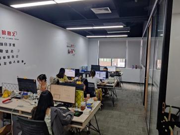 点击查看大图 深圳市华洛科技有限公司实景