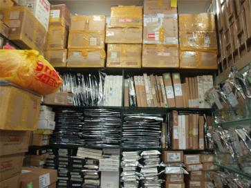 点击查看大图 深圳市福田区新亚洲电子市场二期多多伟业电子经营部实景