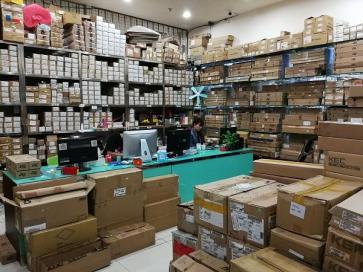 点击查看大图 深圳市福田区联冠电子经营部实景