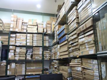 点击查看大图 深圳市福田区新亚洲电子市场华尔泰电子商行实景