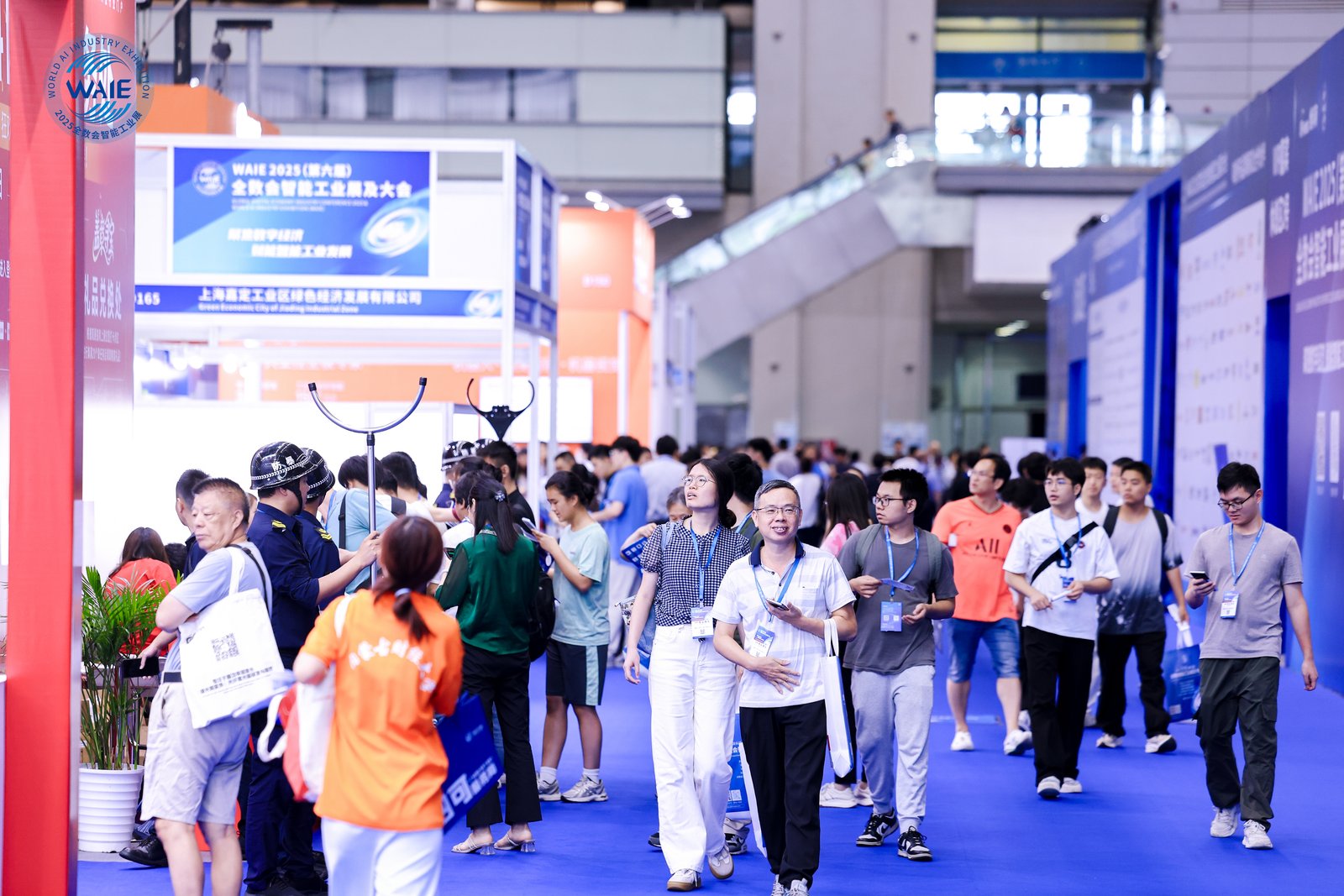 WAIE全数会智能工业展及大会今日盛大开幕，人气爆满！首日高光回顾+明日重磅剧透，速览精彩！
