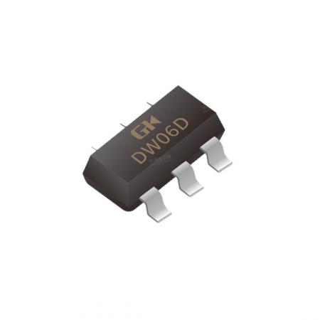 DW06D SOT23-6  充电保护IC 电源电池保护芯片