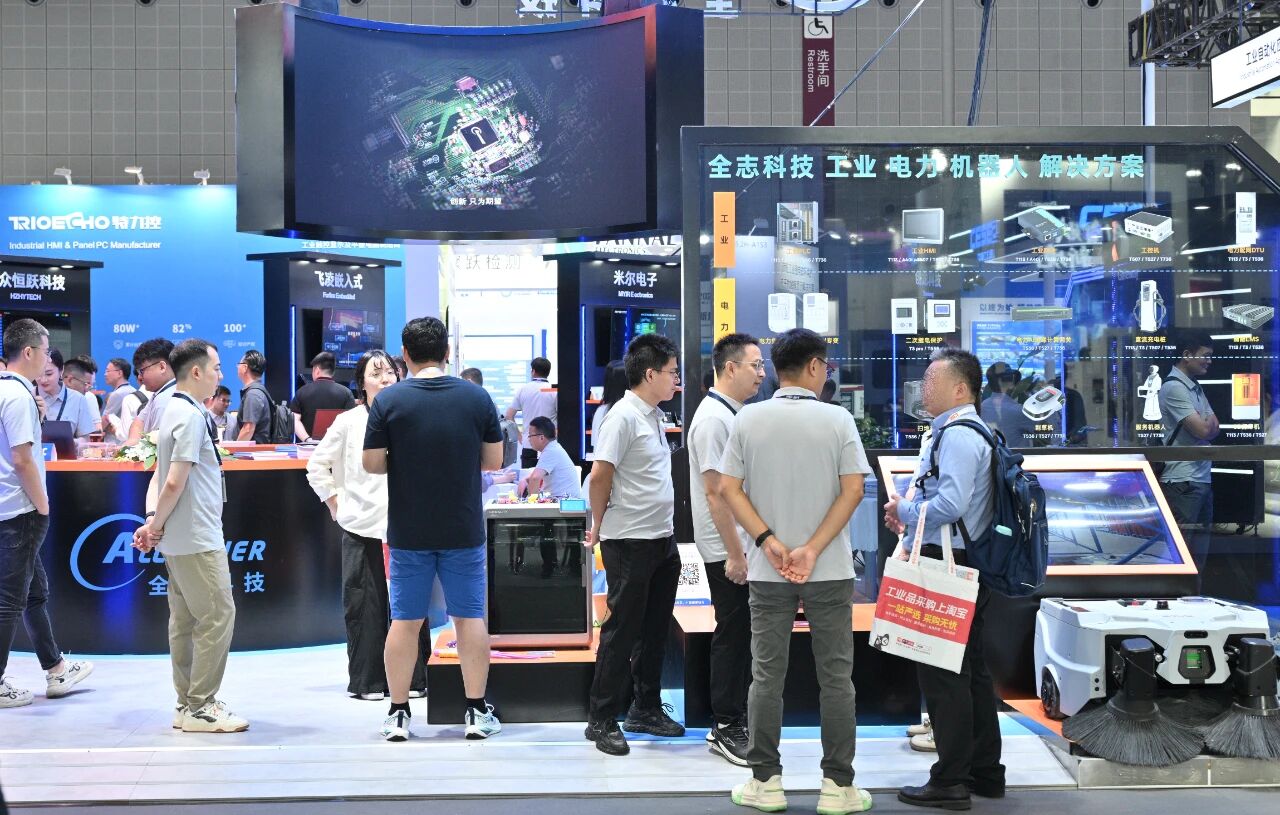 ce836db3-0257-467d-8e92-f96607e1afbe.jpg