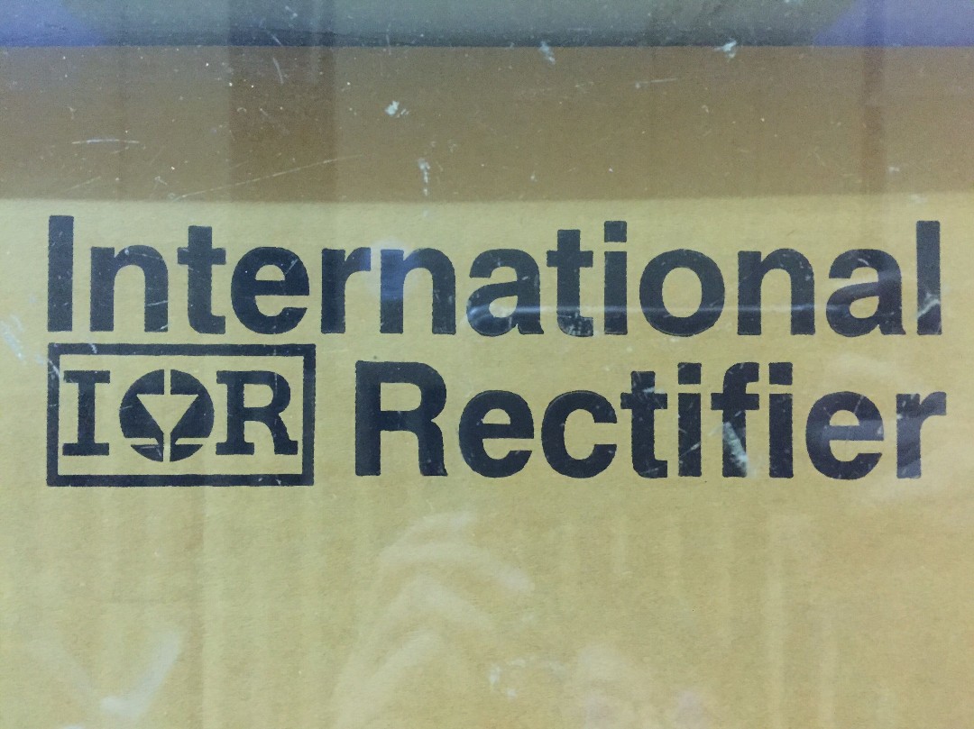ir2118strpbf 批号:17 封装:sop-8 ir30000         :ir国际整流器 ir