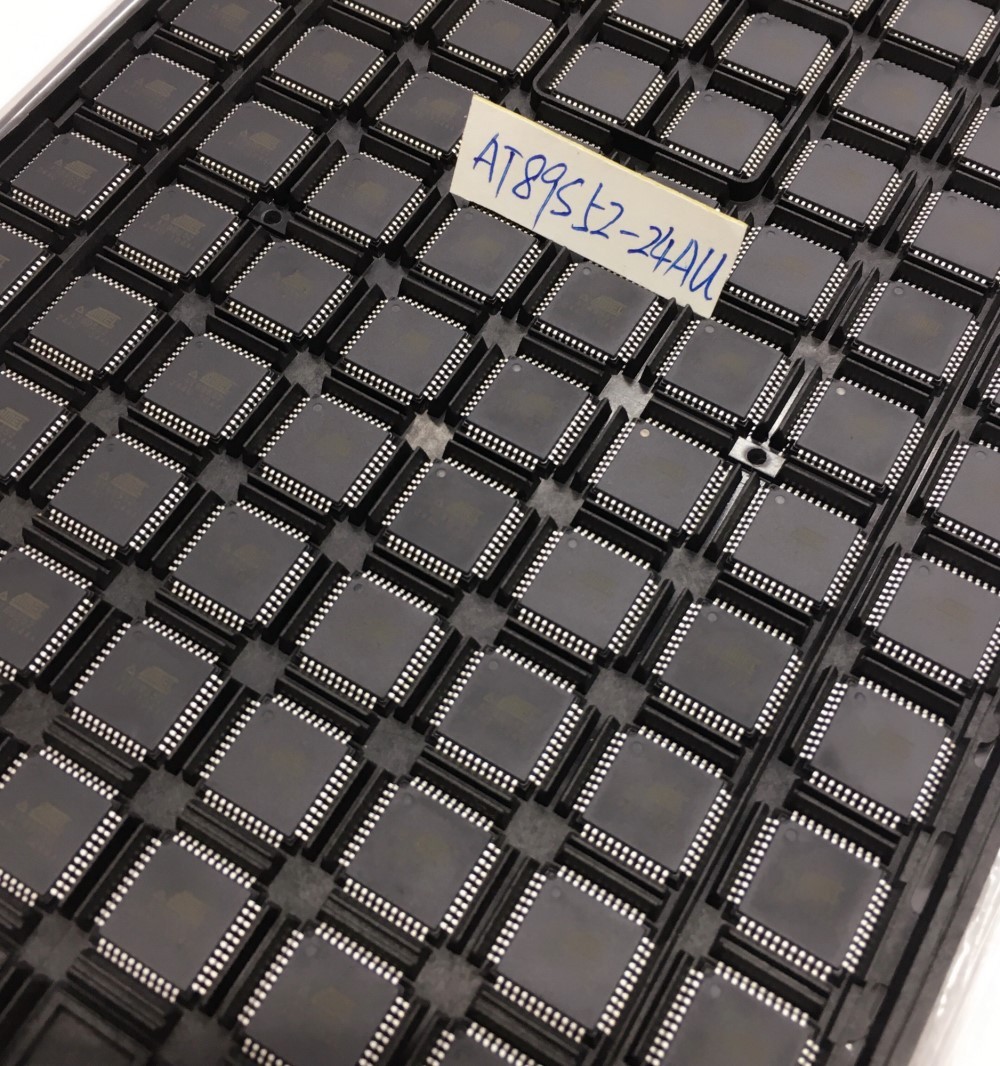 at89s52-24au 批號:10 封裝:qfp atm103 :atmel at89s52-au