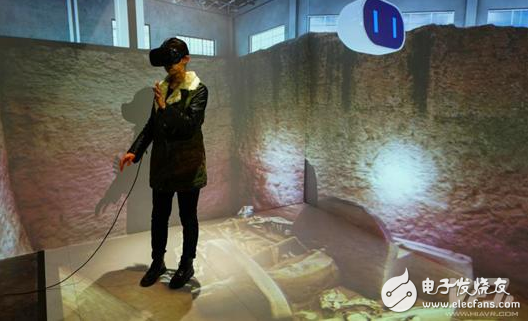 西大首个使用VR技术再现考古场景的教学模式 让师生在校VR体验考古 