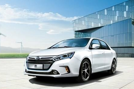 全球新能源汽车市场快速崛起 企业动力电池业务也开始改弦易辙