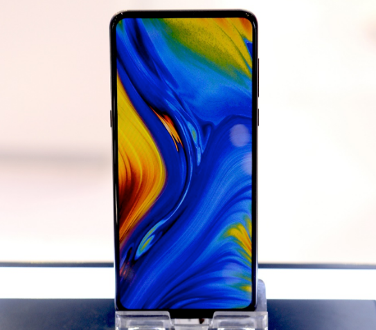 小米首次展出旗下首款5G手机 下载速度可达2Gbps