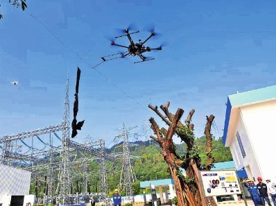 广东电网无人机实现全天候线路巡维