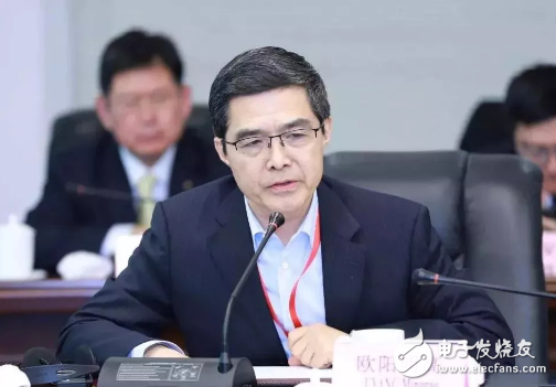 你是如何看待新能源汽车频发起火事件的呢？