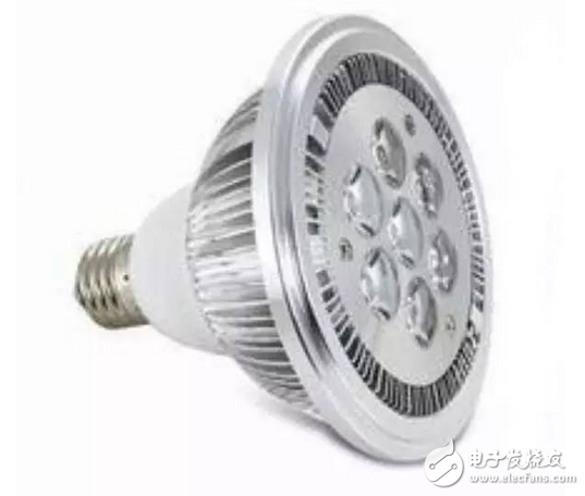 大功率LED作为照明光源具有体积小、耗电小、发热小、寿命长、响应速度快、安全低电压、耐候性好、方向性好等优点。 外罩可用PC管制作，耐高温达135度。，低温-45度