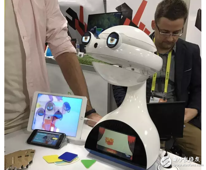 CES2017：四个“萌萌哒”大眼睛机器人，你觉得谁最萌？