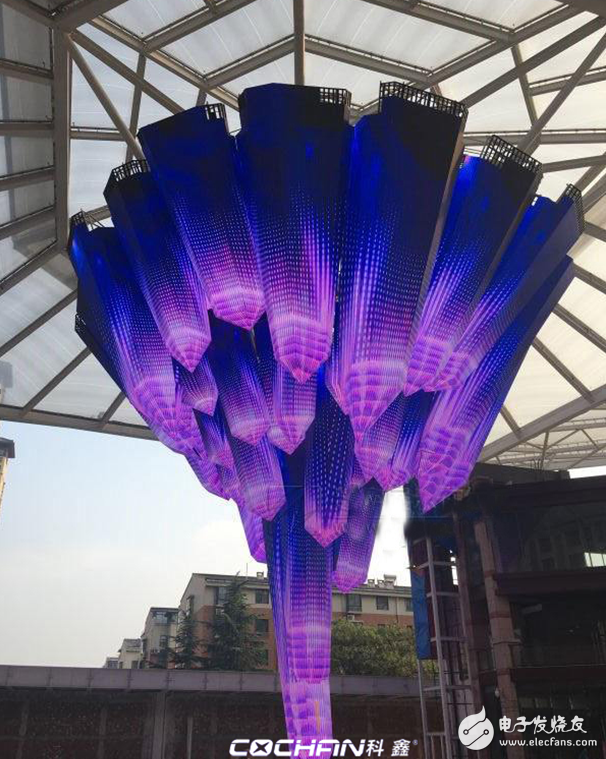 3DLED显示屏引爆朋友圈_水晶造型LED屏现身西安!
