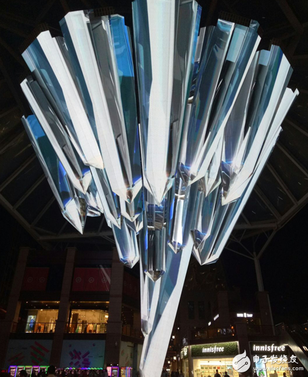 3DLED显示屏引爆朋友圈_水晶造型LED屏现身西安!