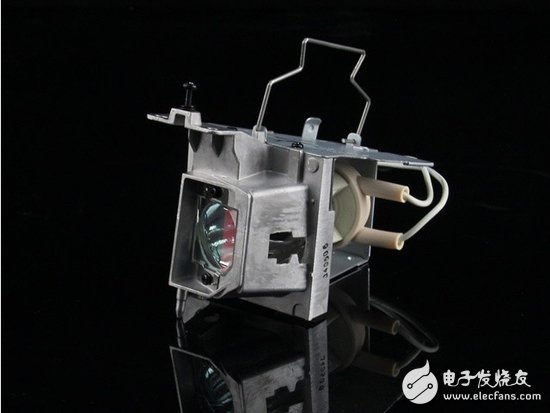 激光电视显示评测:对比oled,投影仪 哪个效果更好?