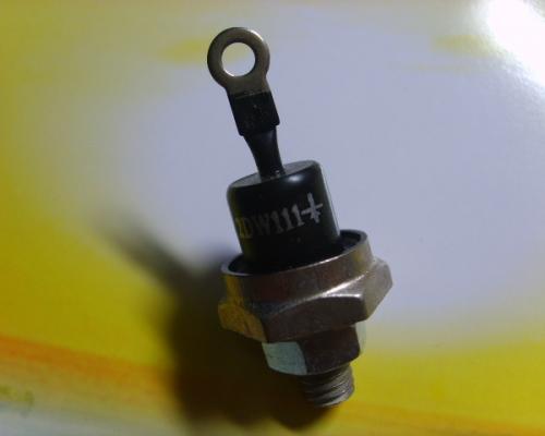 大功率二极管跟普通二极管截然不同