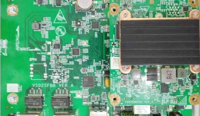 德州仪器Q1营收同比下滑11%/PCB厂商降价抢单/消息称Meta计划开发新AI芯片