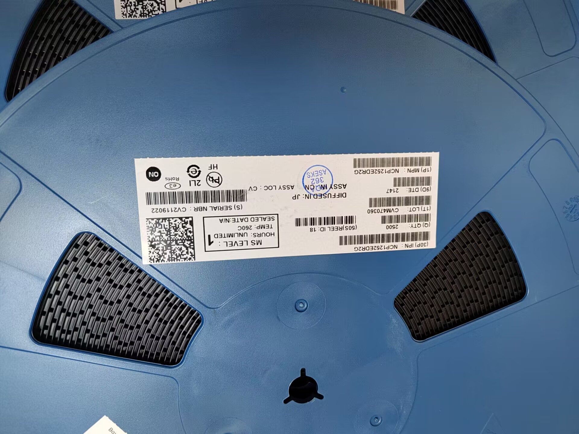NCP1252EDR2G-2.jpg