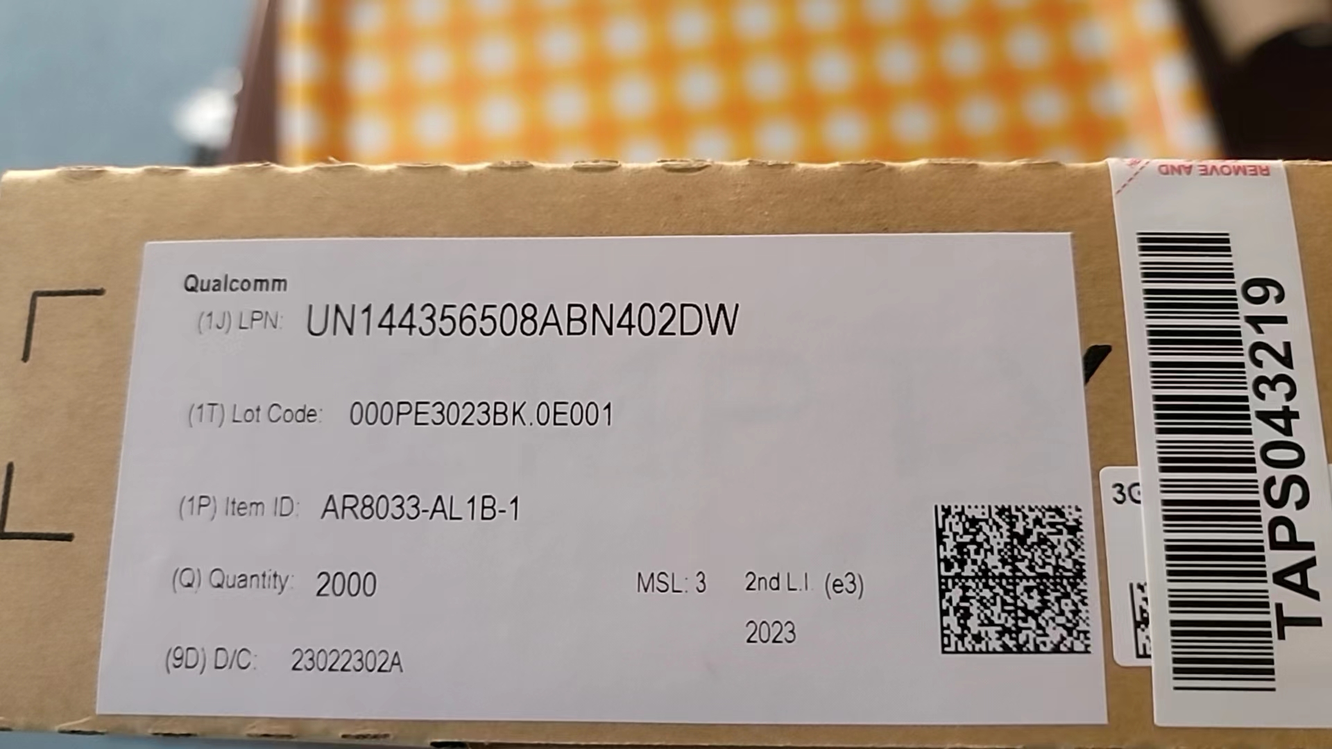 AR8033.jpg