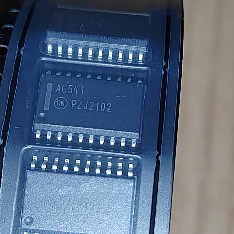 MC74AC541DWG .jpg