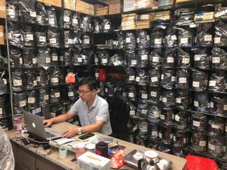 深圳市福田区新启亮电子经营部实景
