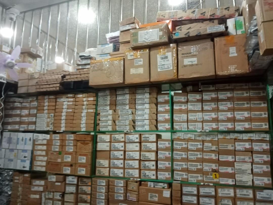 深圳市福田区新亚洲电子市场二期龙生达电子商行展示图2