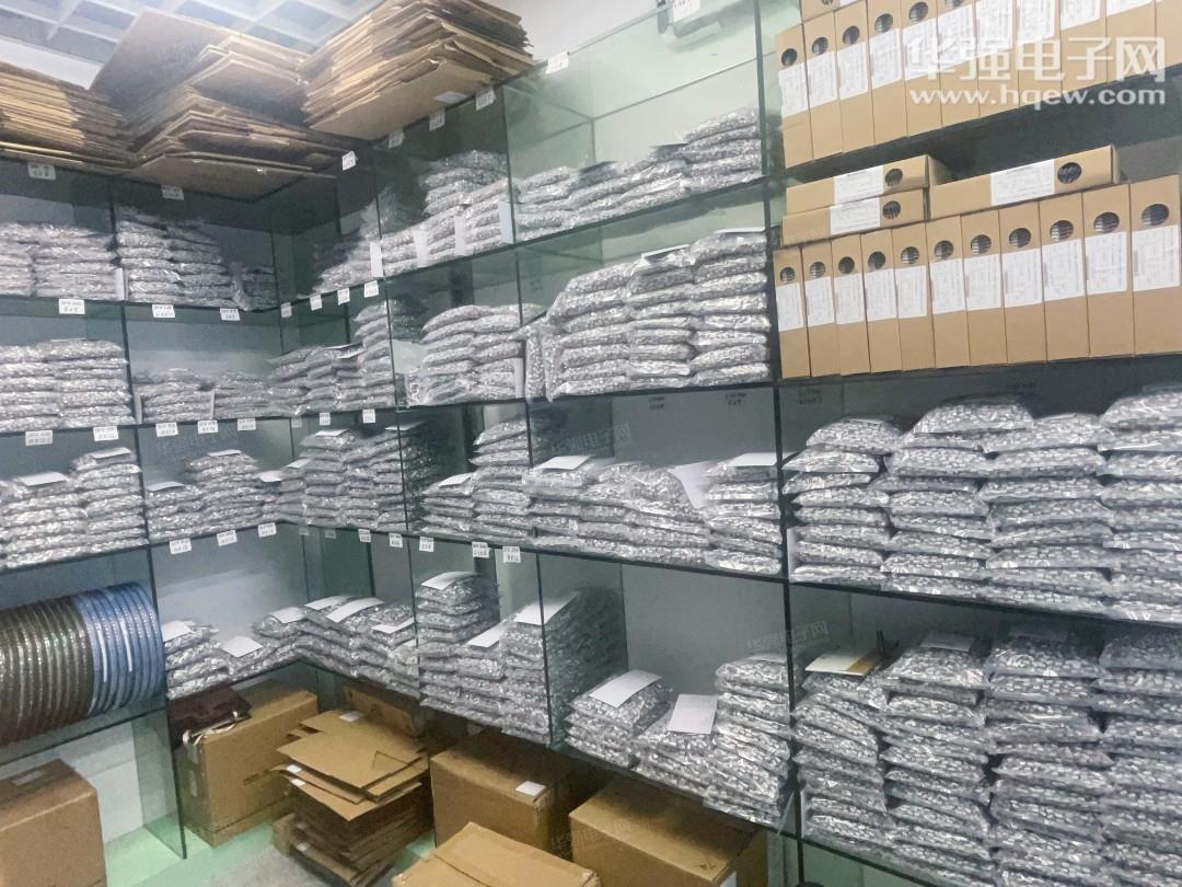 深圳俊逸新贸易有限公司展示图3