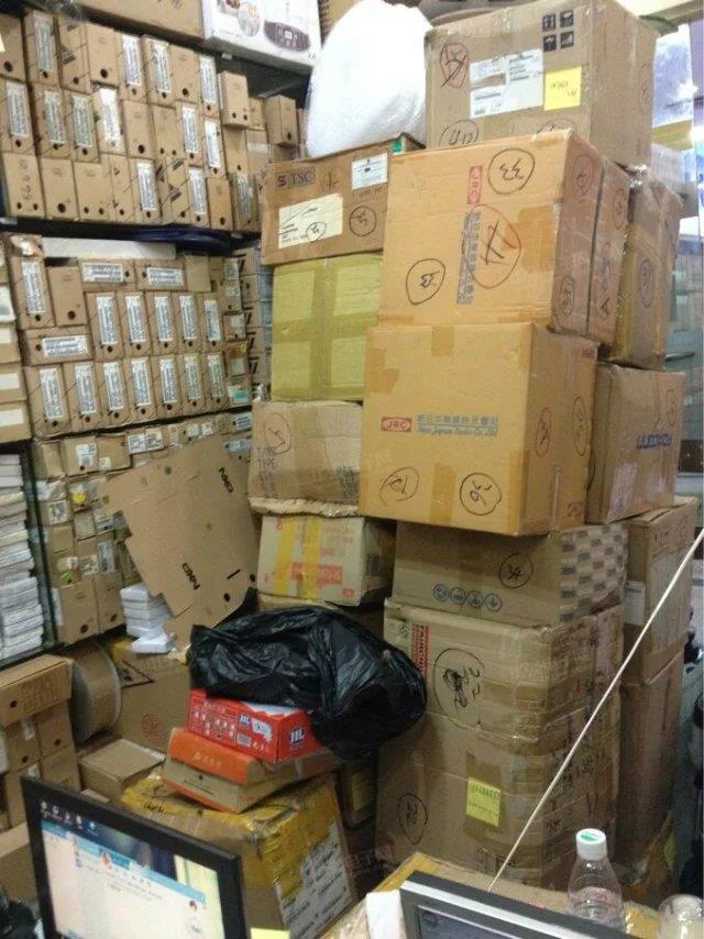 深圳市福田区东泰龙电子展销部展示图3
