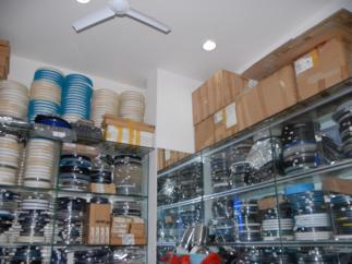 深圳市新亚洲电子市场诚兴电子商行实景