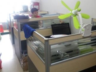 深圳市荣利万佳电子有限公司实景