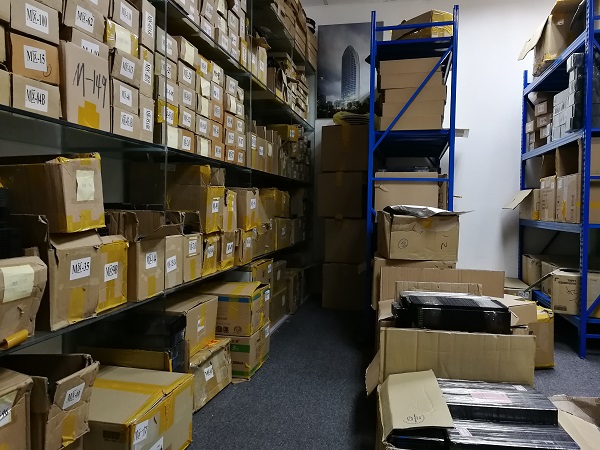 深圳市福田区新亚洲电子市场三金电子商行展示图3