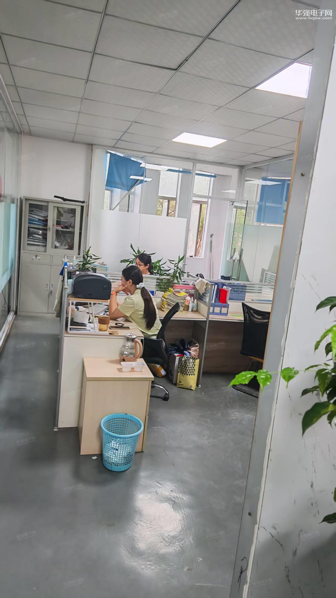 深圳市鸿鑫泰电子科技有限公司展示图2